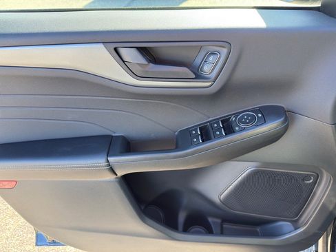 Used 2025 Ford Escape Active w/ Cold Weather Package image 7