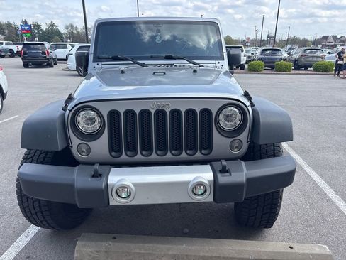 Used 2017 Jeep Wrangler Unlimited Sport w/ Connectivity Group image 7