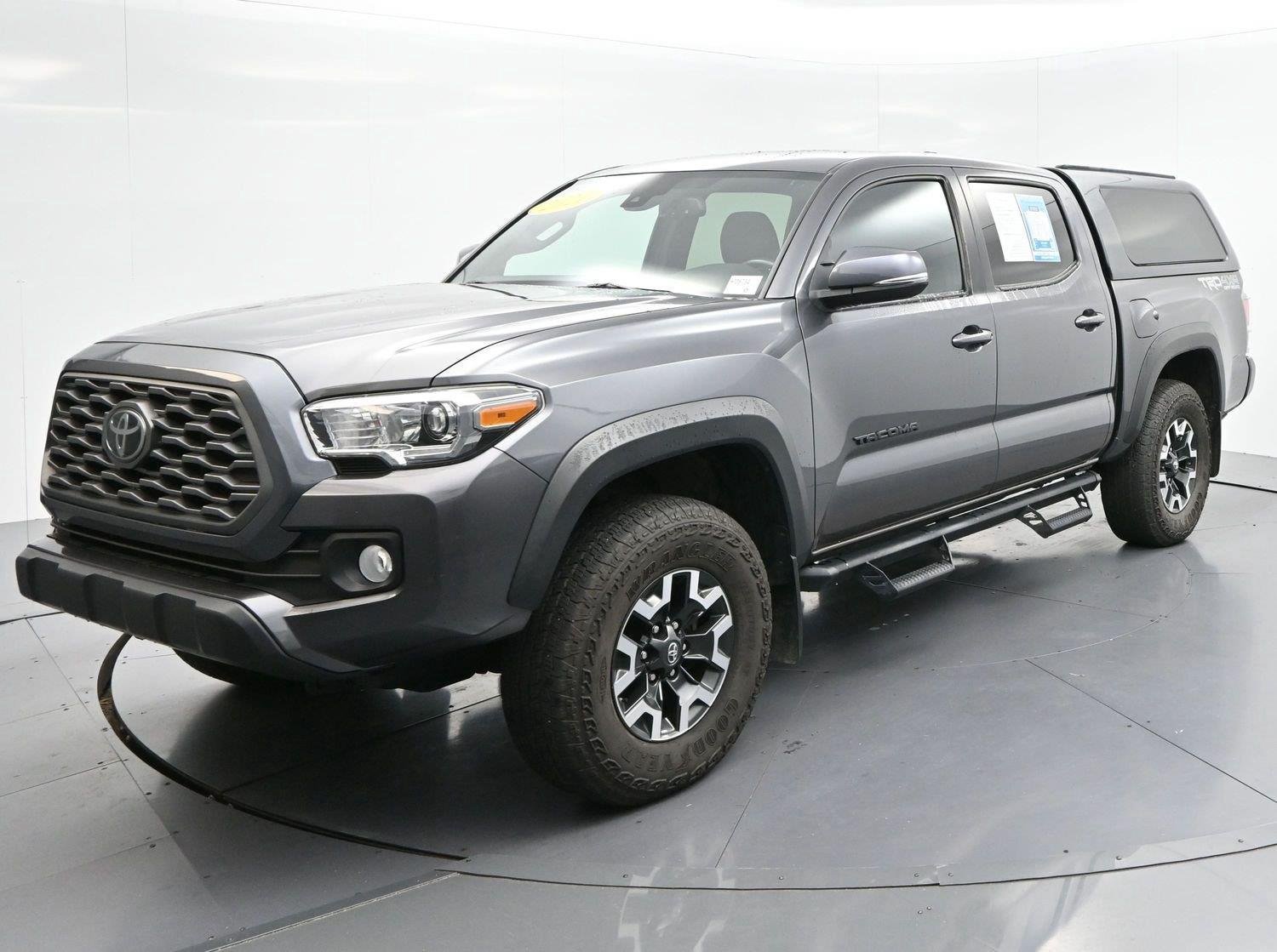 Used 2021 Toyota Tacoma TRD Off-Road w/ Technology Package AWD/4WD image 3