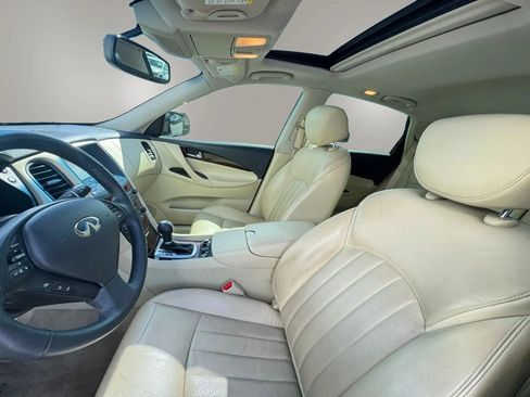 Used 2016 INFINITI QX50 2WD w/ Technology Package image 11