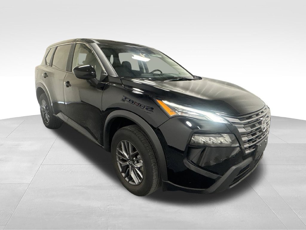 Used 2026 Nissan Rogue SV AWD/4WD image 3