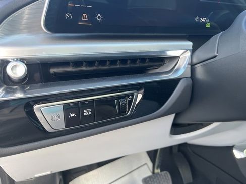 New 2024 Cadillac Lyriq Luxury image 22