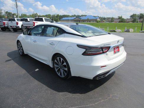 Used 2023 Nissan Maxima Platinum w/ Sport Mat Group FWD image 8