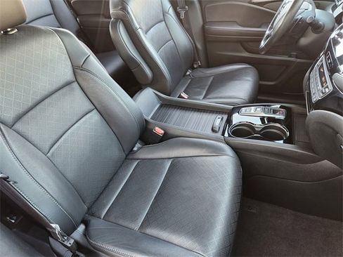 Used 2023 Honda Passport Elite image 14