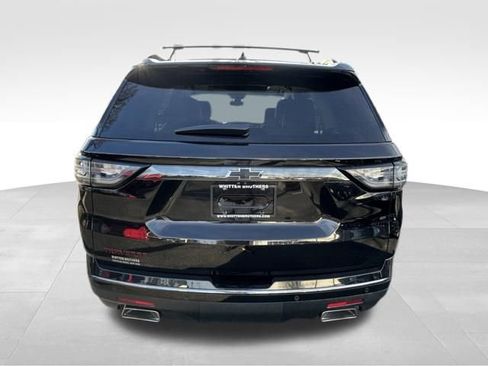 Used 2021 Chevrolet Traverse Premier w/ Redline Edition image 7