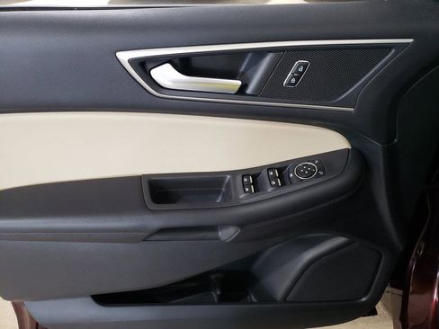 Used 2023 Ford Edge SEL w/ Convenience Package image 11