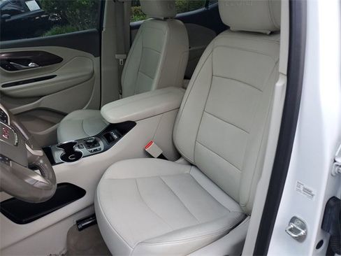 Used 2020 GMC Terrain Denali w/ Denali Premium Package image 19