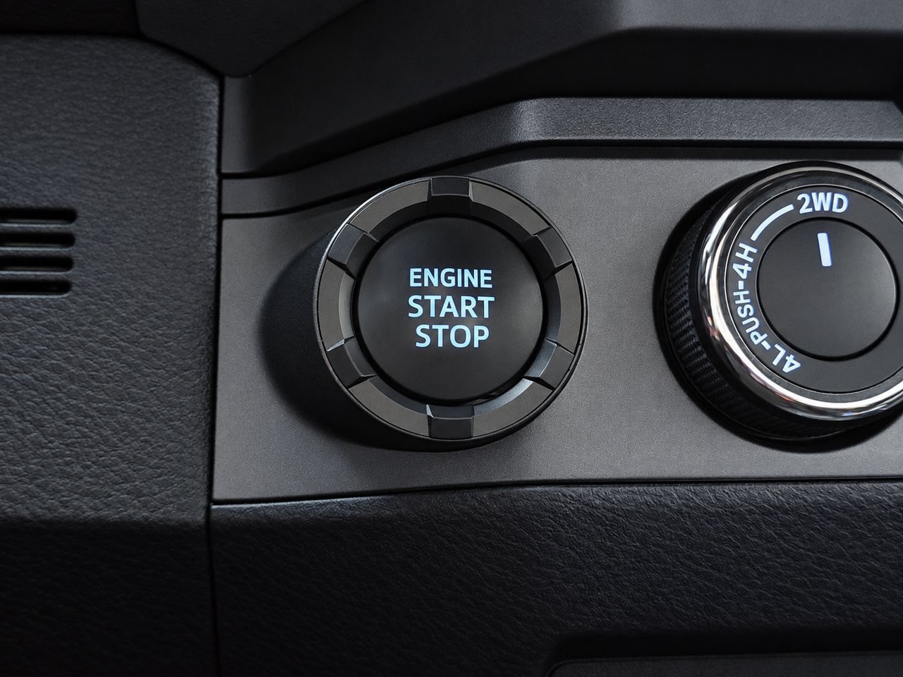 Used 2022 Toyota Tacoma TRD Off-Road w/ Technology Package AWD/4WD image 21