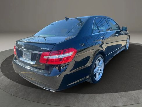 Used 2013 Mercedes-Benz E 550 4MATIC Sedan image 9
