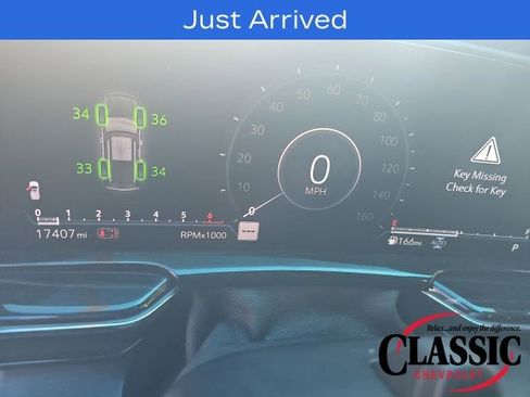 Used 2024 Cadillac Escalade Sport w/ LPO, ONYX Package image 25