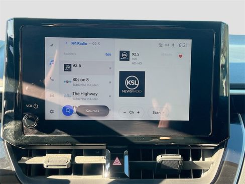 Used 2023 Toyota Corolla LE image 15