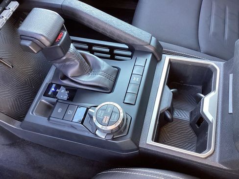 Used 2024 Toyota Tacoma TRD Off-Road image 31