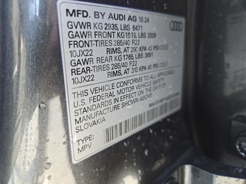 Used 2025 Audi Q8 Premium Plus AWD/4WD image 31