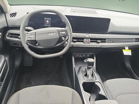 Used 2025 Kia K4 FWD image 17