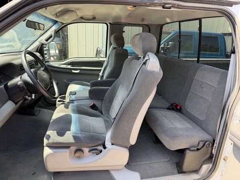Used 2002 Ford F250 XLT AWD/4WD image 13