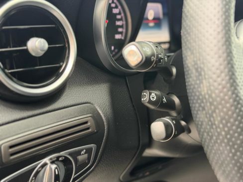Used 2017 Mercedes-Benz GLC 300 4MATIC image 26