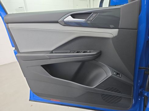 Certified 2022 Volkswagen Taos SEL w/ Panoramic Sunroof Package image 26