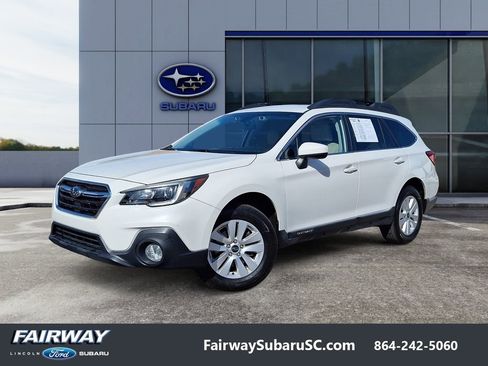 Used 2019 Subaru Outback 2.5i Premium image 1