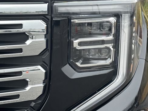 Used 2022 GMC Sierra 1500 Denali w/ Denali Reserve Package image 6