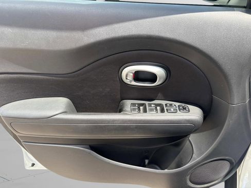 Used 2016 Kia Soul FWD image 20