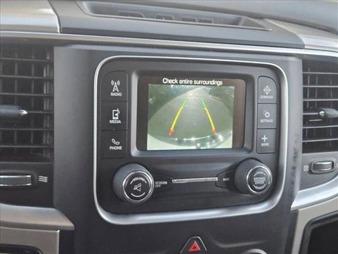 Used 2018 RAM 1500 Classic SLT image 13