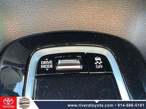 Certified 2023 Toyota Corolla SE w/ Carpet Mat Package (TMS) FWD image 24