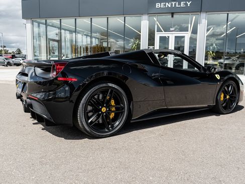 Used 2018 Ferrari 488 Spider RWD image 13