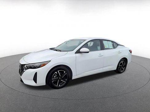 Used 2025 Nissan Sentra SV image 8