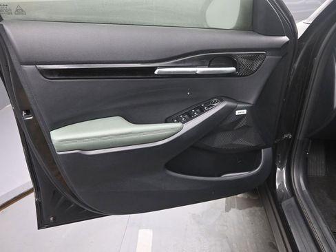 Used 2025 Kia Seltos SX w/ SX Sunroof Package image 12