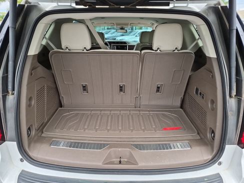Used 2022 GMC Yukon Denali AWD/4WD image 30