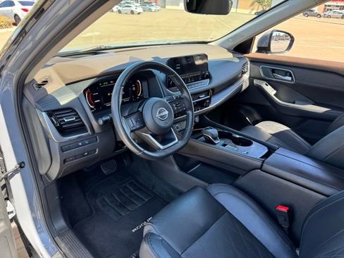 Used 2022 Nissan Rogue Platinum w/ Head-Up Display Package image 7