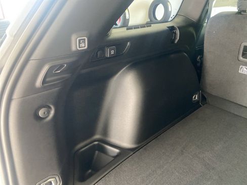 New 2025 Jeep Grand Cherokee 4WD image 16