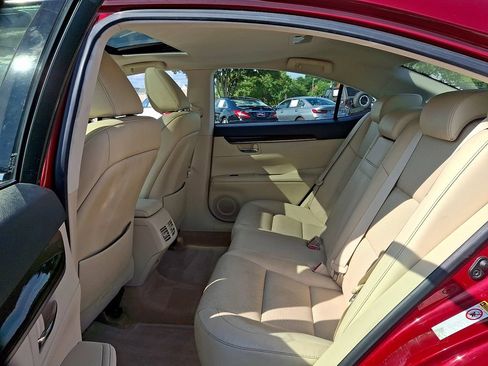 Used 2015 Lexus ES 350 w/ Luxury Package FWD image 10