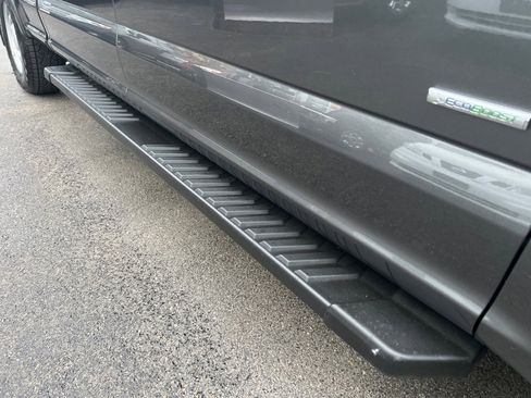 Used 2017 Ford F150 XLT w/ Equipment Group 302A Luxury image 31