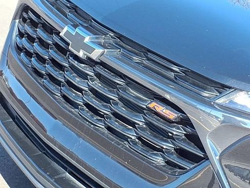 Used 2024 Chevrolet Trax RS w/ Sunroof Package image 29