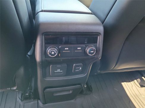 Used 2019 GMC Acadia SLT AWD/4WD image 13