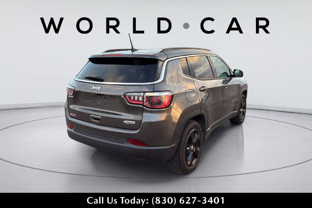 Used 2018 Jeep Compass Latitude w/ Popular Equipment Group FWD image 5