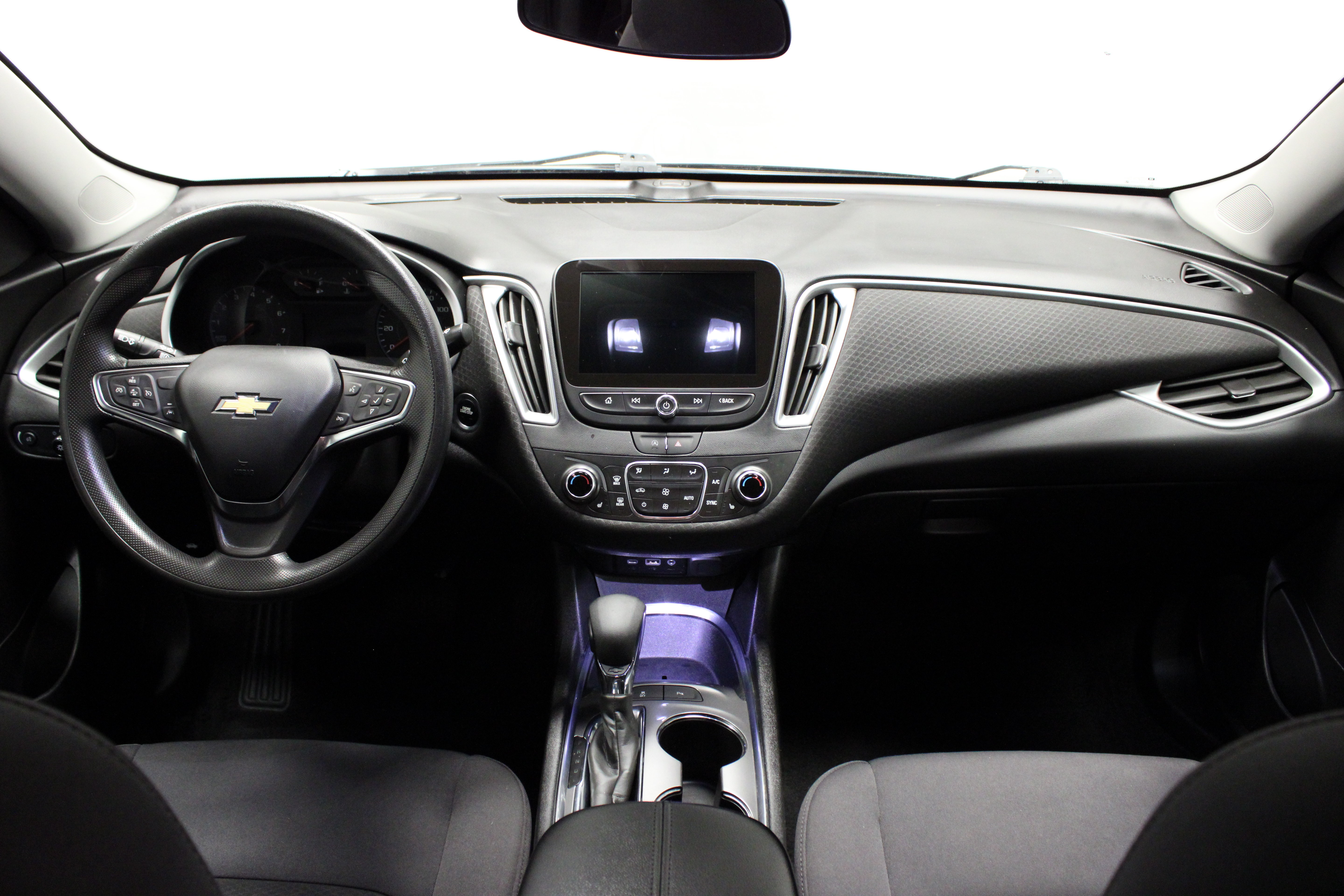 Used 2025 Chevrolet Malibu LT FWD image 16