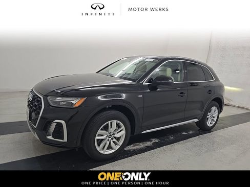 Used 2023 Audi Q5 2.0T Premium w/ Convenience Package AWD/4WD image 1