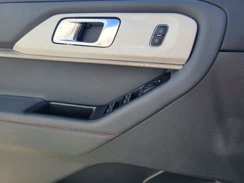 New 2026 Ford Explorer Active image 16