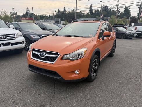 Used 2014 Subaru Crosstrek 2.0i Limited w/ Popular Package #2 AWD/4WD image 1