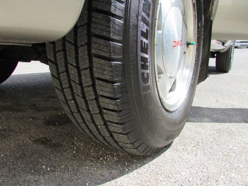 Used 2003 GMC Sonoma SLS image 24