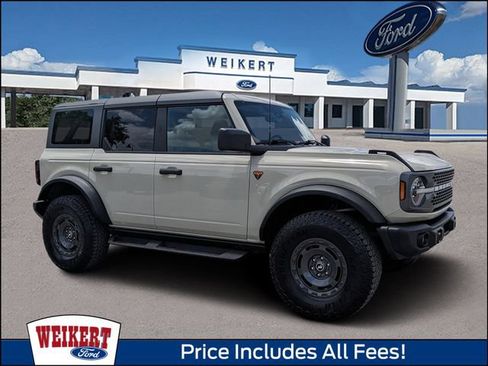 Certified 2025 Ford Bronco Badlands w/ Sasquatch Package AWD/4WD image 1