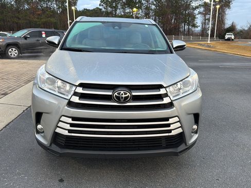 Certified 2017 Toyota Highlander XLE image 7