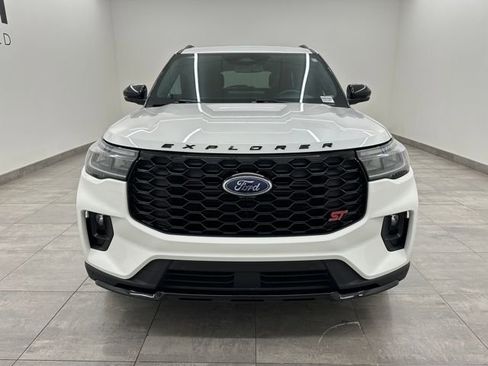 Certified 2025 Ford Explorer ST image 8