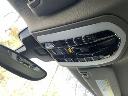 Used 2013 Porsche Panamera image 19