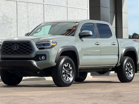 Certified 2023 Toyota Tacoma TRD Off-Road image 10