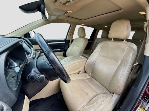 Used 2018 Toyota Highlander XLE FWD image 12