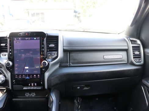 Used 2025 RAM 1500 Laramie AWD/4WD image 18