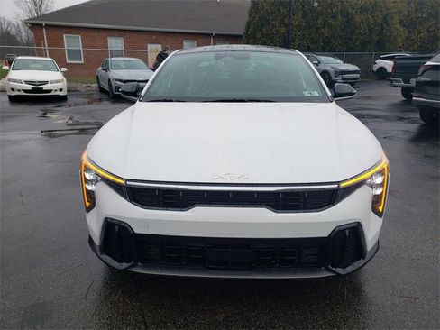 New 2025 Kia K4 GT-Line image 2